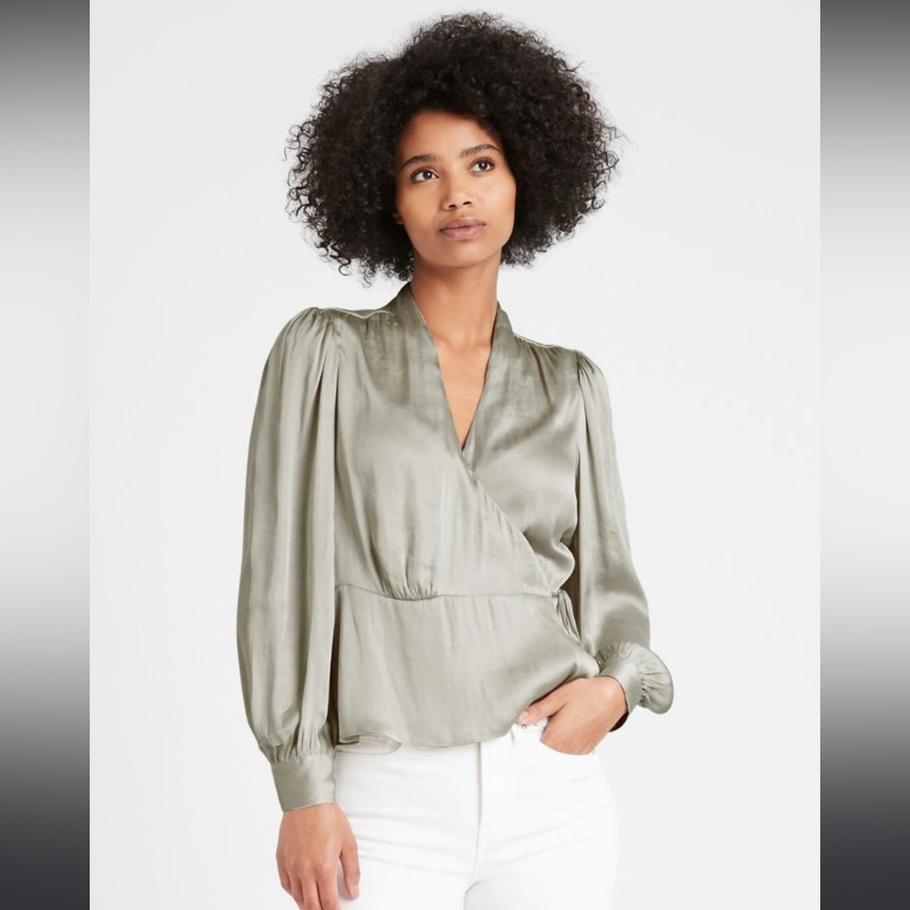 Banana Republic Soft Satin Wrap Blouse Top Women's Size L Tall Oyster Grey